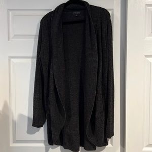 BAREFOOT DREAMS never worn CozyChic Lite® Circle Cardigan